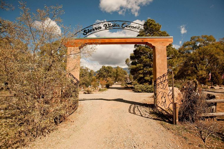 Sierra Vista Cemetery - Tina Larkin